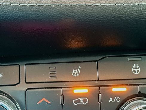 Used 2021 Dodge Durango GT image 19