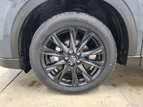 Certified 2025 MAZDA CX-5 Carbon Edition image 17