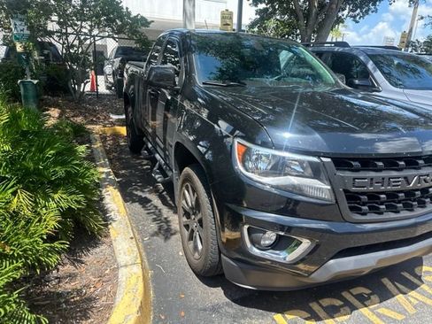 Used 2019 Chevrolet Colorado LT w/ Colorado RST Special Edition RWD image 3
