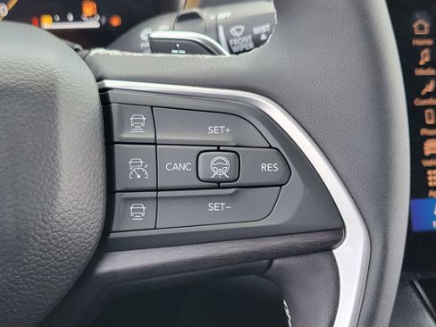 New 2026 Jeep Grand Cherokee Limited w/ Limited Altitude Package image 6