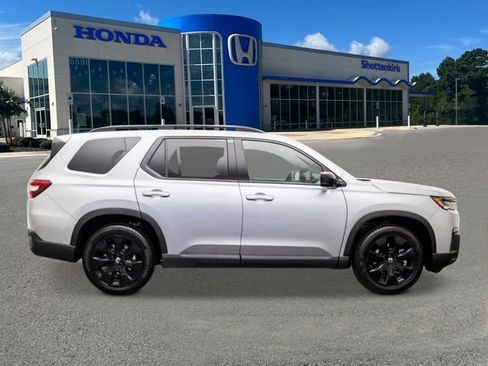 New 2026 Honda Pilot Black Edition image 6