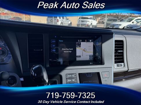 Used 2016 Toyota Sienna XLE Premium image 23