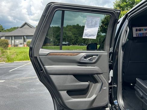 Used 2024 Chevrolet Tahoe Premier w/ Advanced Technology Package AWD/4WD image 60