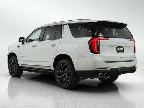 Used 2025 GMC Yukon Denali w/ Denali Reserve Package AWD/4WD image 3