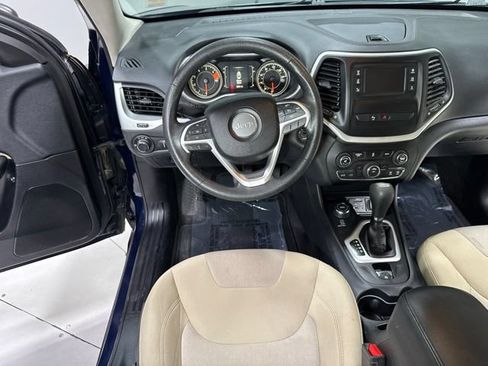 Used 2016 Jeep Cherokee Sport w/ Safety Group AWD/4WD image 14