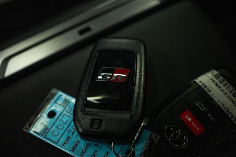 Used 2026 Toyota RAV4 AWD Plug-in Hybrid image 22
