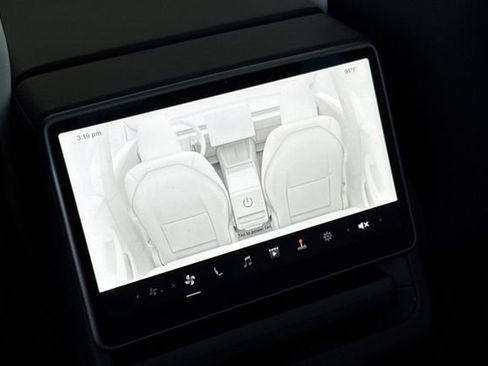 Used 2025 Tesla Model 3 Long Range image 38