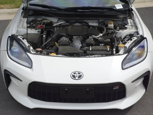 Used 2023 Toyota GR86 RWD image 28