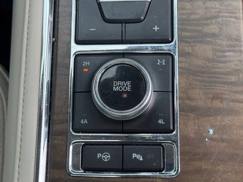 Used 2019 Ford Expedition Platinum AWD/4WD image 15
