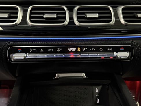 Certified 2026 Mercedes-Benz GLS 580 4MATIC image 38