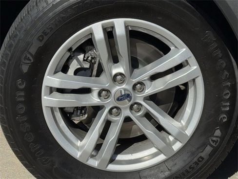 Used 2020 Ford Explorer XLT w/ Equipment Group 202A image 10