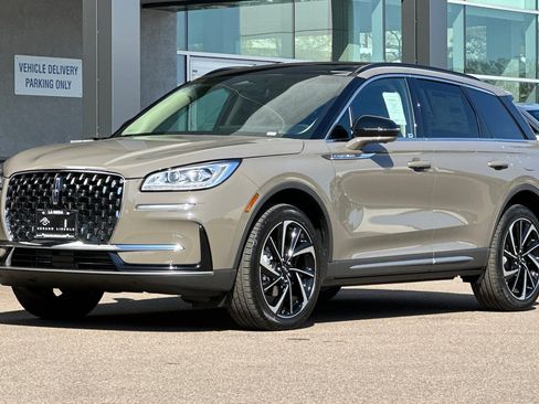 New 2025 Lincoln Corsair Reserve w/ Equipment Group 202A image 7