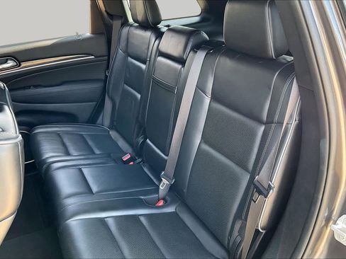 Used 2020 Jeep Grand Cherokee Overland AWD/4WD image 20