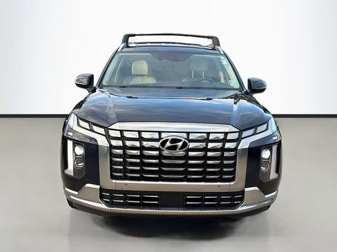 Used 2024 Hyundai Palisade Calligraphy image 2
