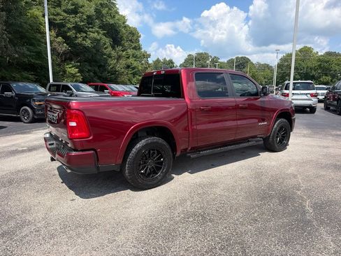 Used 2025 RAM 1500 Big Horn AWD/4WD image 3