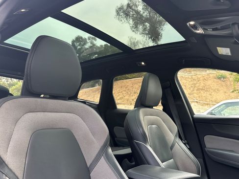 Used 2021 Volvo XC60 T8 R-Design w/ Advanced Package AWD/4WD image 19