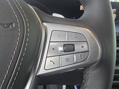 New 2026 BMW X7 xDrive40i w/ Premium Package image 24