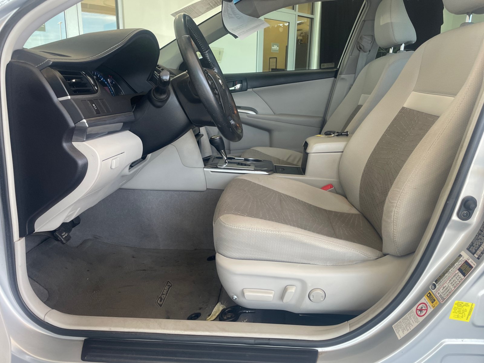 Used 2013 Toyota Camry XLE w/ Convenience Pkg FWD image 14