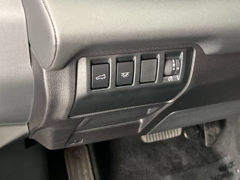 Used 2024 Subaru Ascent Touring AWD/4WD image 36