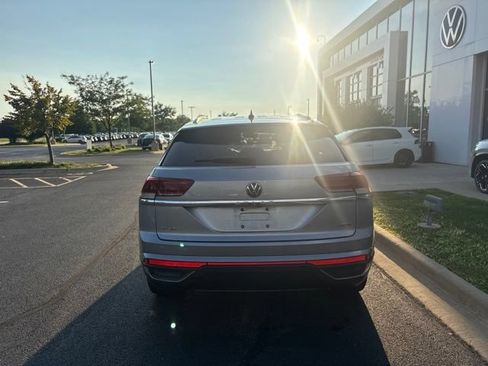 Used 2020 Volkswagen Atlas Cross Sport SE AWD/4WD image 6