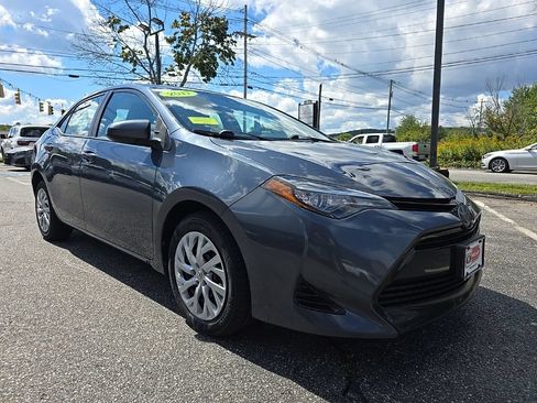 Used 2017 Toyota Corolla LE w/ Carpet Mat Package (TMS) FWD image 1