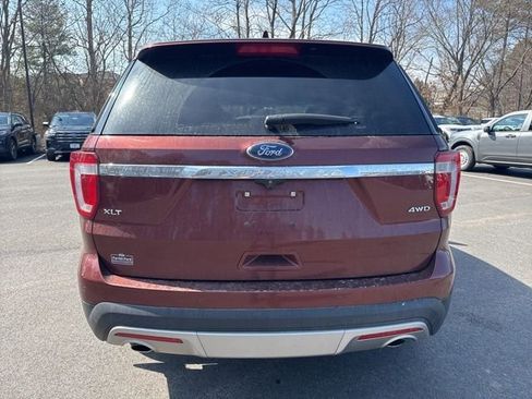 Used 2016 Ford Explorer XLT w/ Equipment Group 202A image 4