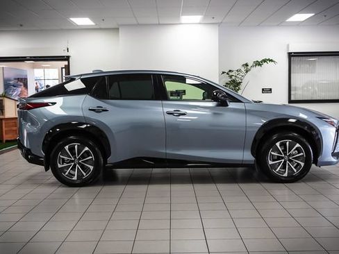 Certified 2023 Lexus RZ 450e Premium w/ Technology Package AWD/4WD image 5