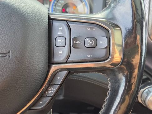 Used 2020 RAM 1500 Limited w/ Black Appearance Package AWD/4WD image 28