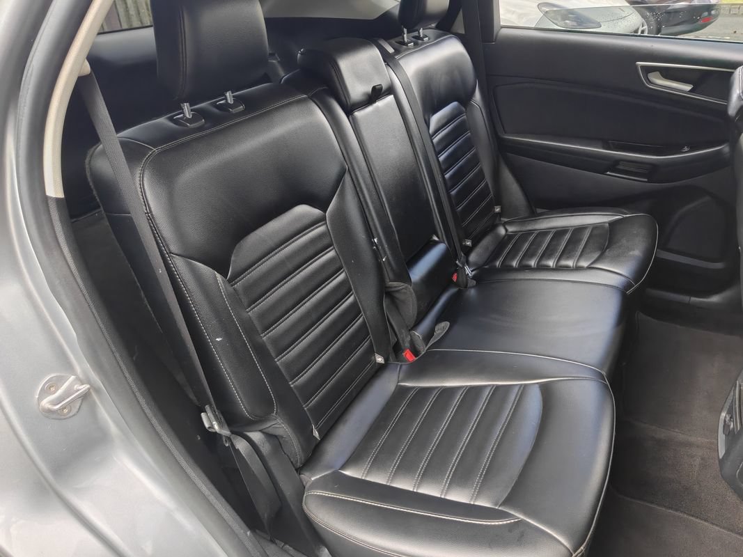 Used 2020 Ford Edge SEL FWD image 16