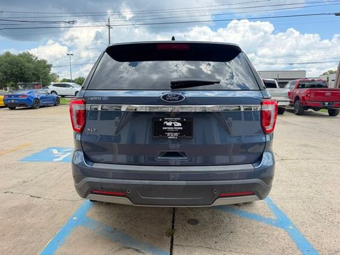 Used 2019 Ford Explorer XLT FWD image 6