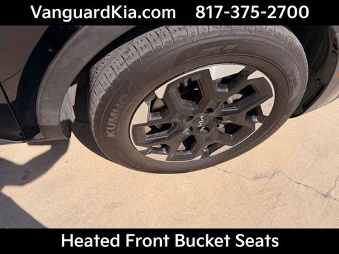 Certified 2025 Kia Sorento S w/ Panoramic Sunroof Package image 11