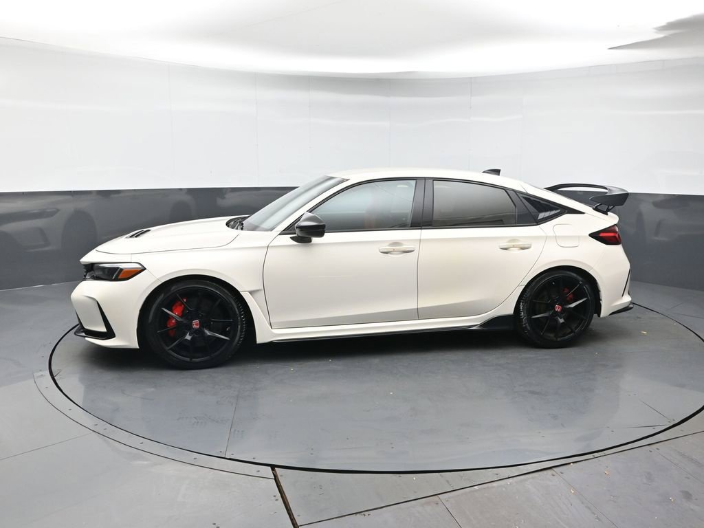 Used 2024 Honda Civic Type R image 2