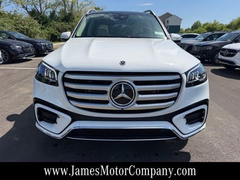 New 2026 Mercedes-Benz GLS 450 4MATIC image 3
