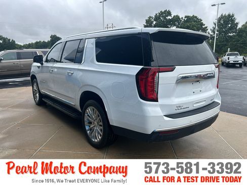 Used 2024 GMC Yukon XL SLT w/ SLT Luxury Package AWD/4WD image 6