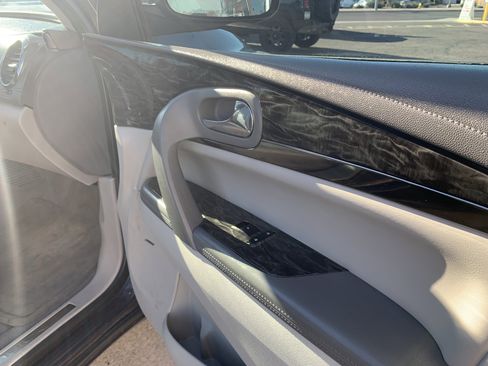 Used 2014 Buick Enclave Leather w/ Trailering Provision Package image 24