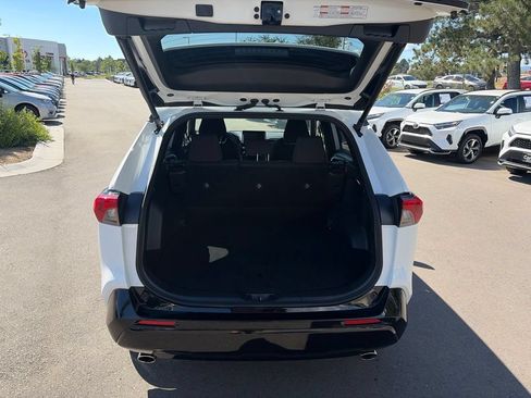 Used 2025 Toyota RAV4 SE AWD/4WD image 17