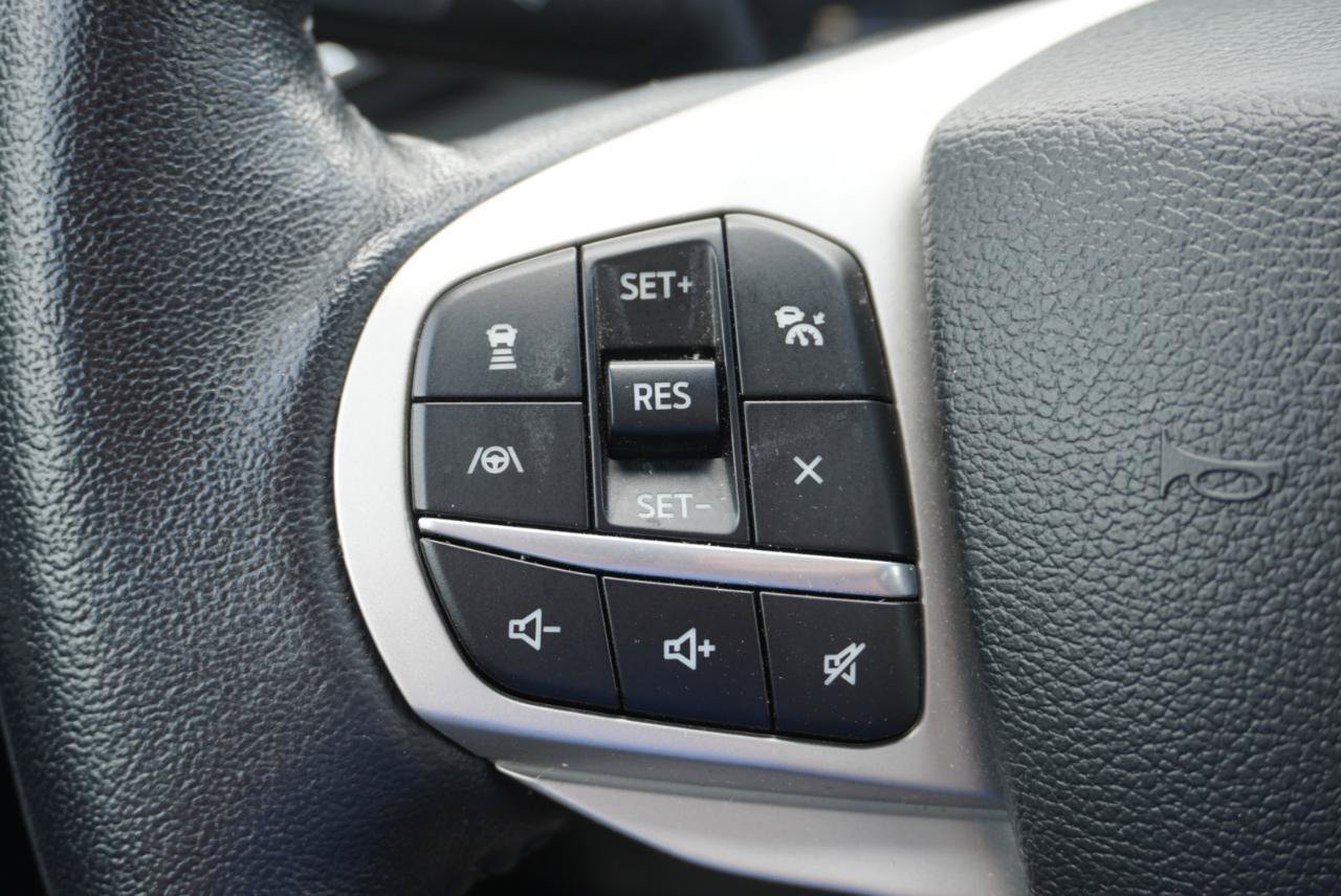 Used 2023 Ford Explorer XLT w/ Equipment Group 202A AWD/4WD image 12