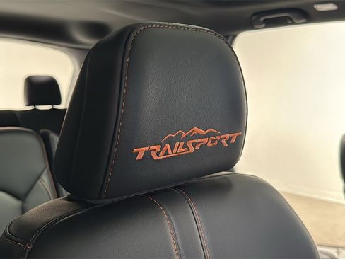 Used 2023 Honda Pilot TrailSport image 20