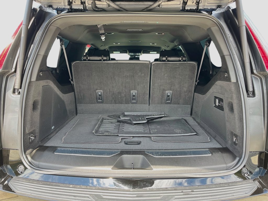 Used 2023 Cadillac Escalade ESV Luxury RWD image 32