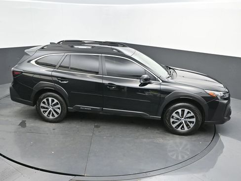 Used 2024 Subaru Outback Premium image 33
