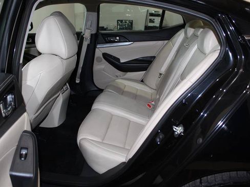 Used 2016 Nissan Maxima 3.5 SV FWD image 25