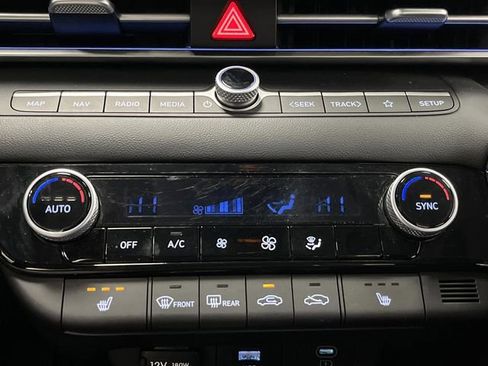 Used 2024 Hyundai Elantra SEL w/ Convenience Package image 20