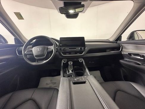 Certified 2025 Toyota Grand Highlander AWD Hybrid image 19