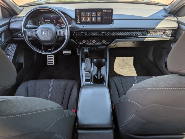 Used 2023 Honda Accord Sport image 9
