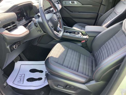 Used 2025 Ford Explorer ST-Line w/ Premium Package RWD image 22