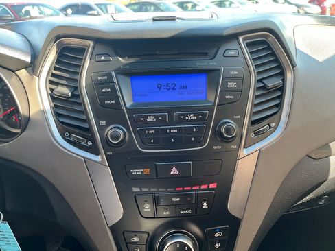 Used 2015 Hyundai Santa Fe Sport image 18