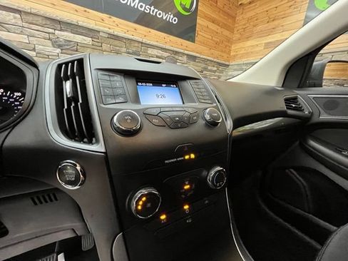 Used 2019 Ford Edge SE AWD/4WD image 21