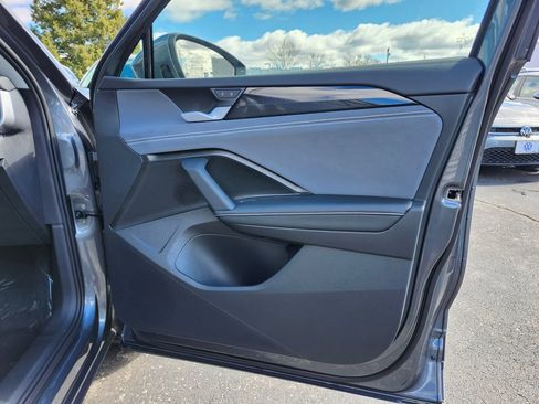 New 2026 Volkswagen Tiguan SE image 13