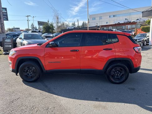 Used 2018 Jeep Compass Sport FWD image 3