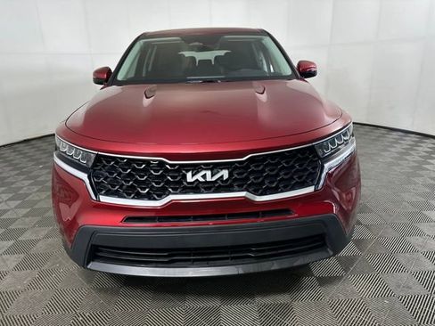 Used 2023 Kia Sorento LX image 8